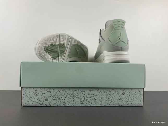 HYPE (W) HV0823-003 4 Jordan Seafoam Air 0702